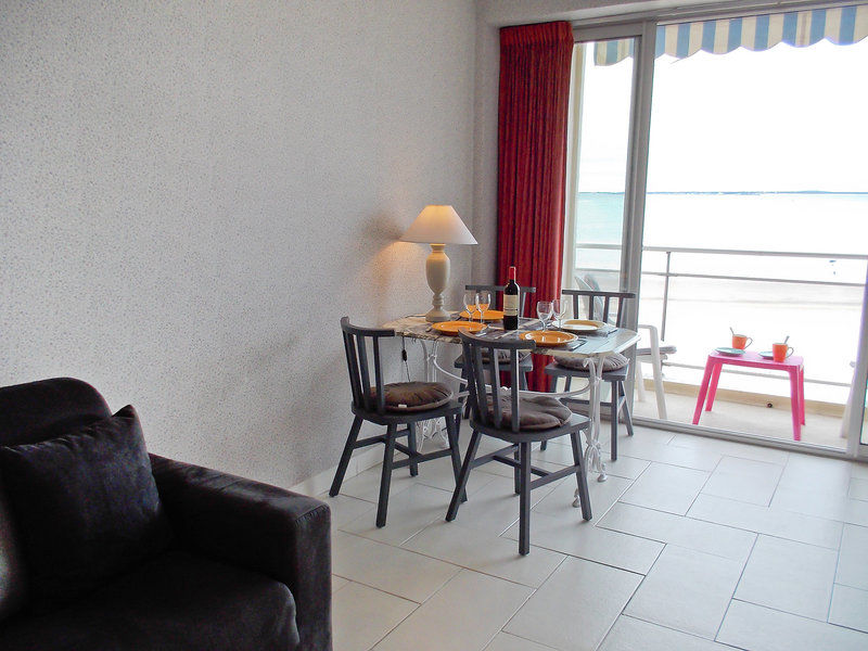 Les Autans Hotel Royan Exterior photo